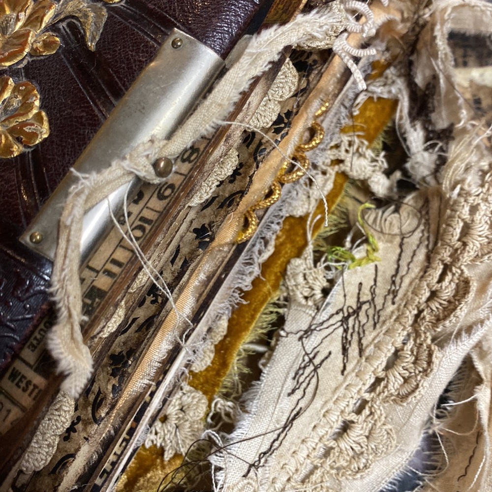 Antique Gothic Grunge junk journal - Picture 4 of 13